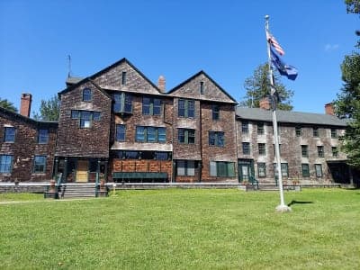 Connetquot River State Park Preserve