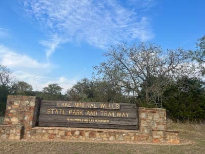 Lake Mineral Wells State Park & Trailway