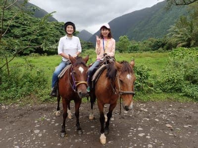 Waipiʻo on Horseback / WOH Ranch